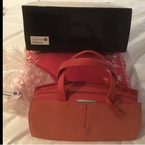 Handbag and Matching Wallet BMW - Leather - Purchased in Italy- New with Box - Picture 4 of 7